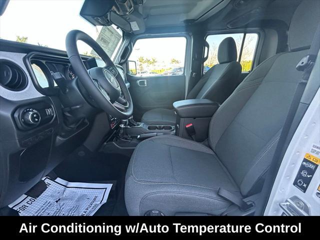 new 2025 Jeep Gladiator car, priced at $47,412