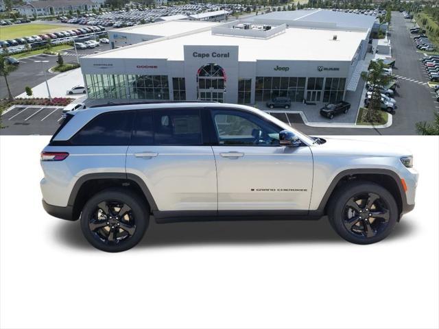 new 2025 Jeep Grand Cherokee car, priced at $43,654