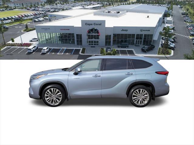 used 2021 Toyota Highlander Hybrid car, priced at $39,989