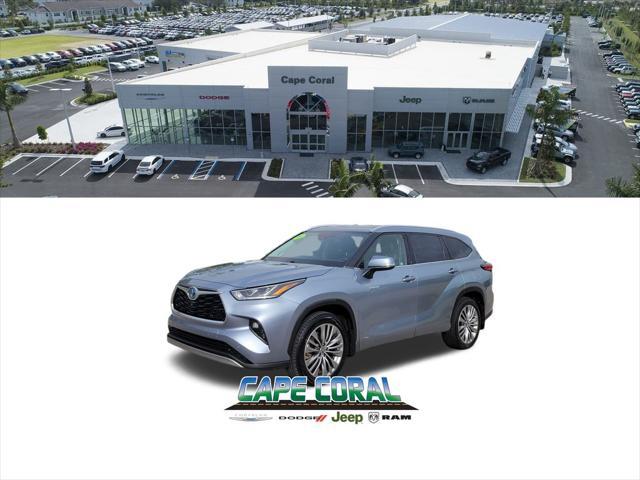 used 2021 Toyota Highlander Hybrid car, priced at $39,989