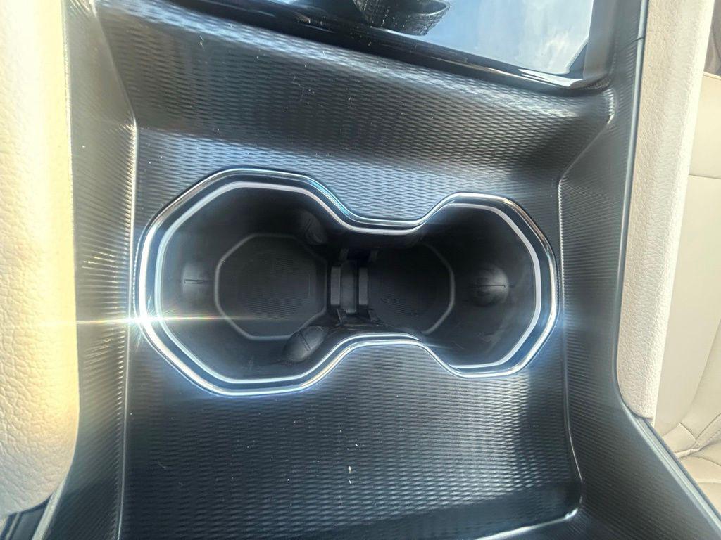new 2025 Jeep Grand Cherokee car, priced at $40,028