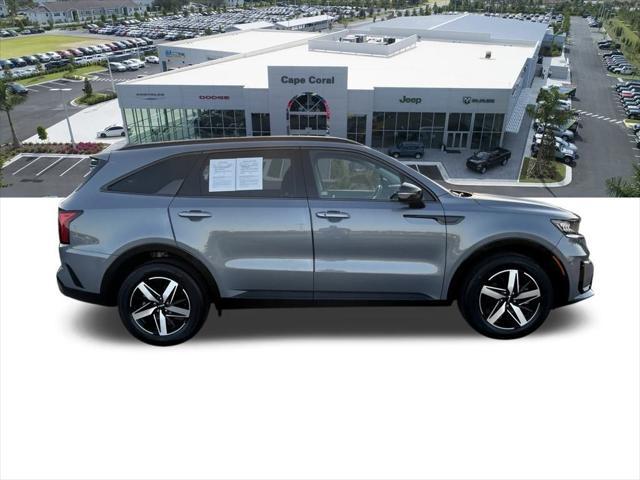 used 2023 Kia Sorento car, priced at $25,970