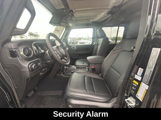 new 2025 Jeep Gladiator car, priced at $43,995