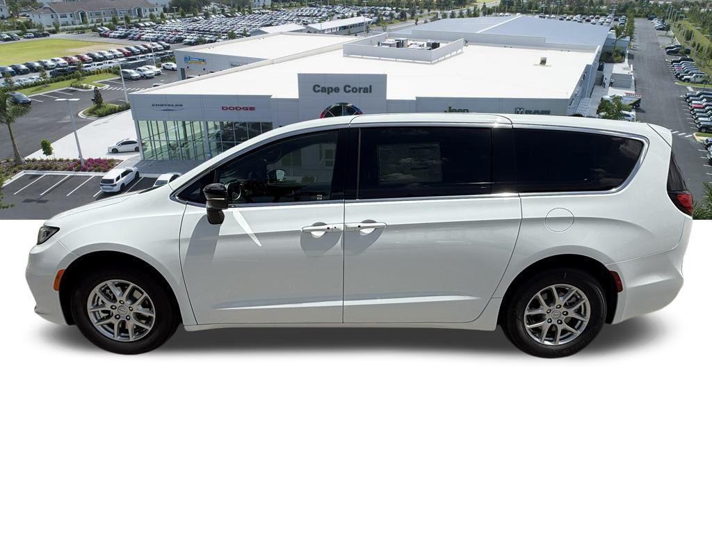 new 2026 Chrysler Pacifica car, priced at $42,960