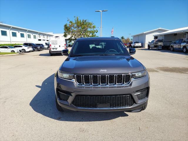 new 2025 Jeep Grand Cherokee car, priced at $40,182