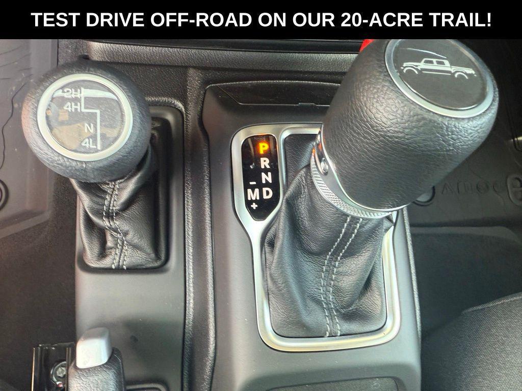 new 2025 Jeep Gladiator car, priced at $35,280