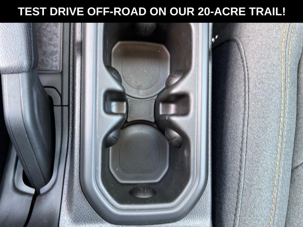 new 2025 Jeep Gladiator car, priced at $35,280