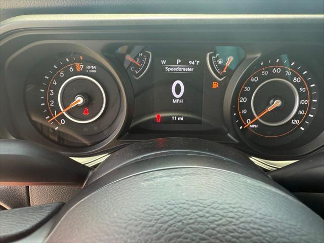 new 2025 Jeep Gladiator car, priced at $38,445