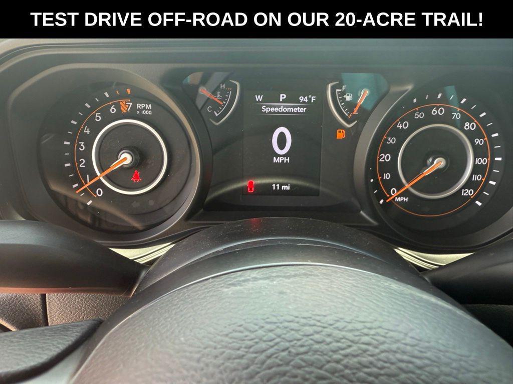 new 2025 Jeep Gladiator car, priced at $35,280