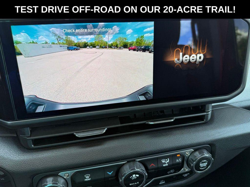 new 2025 Jeep Gladiator car, priced at $35,280