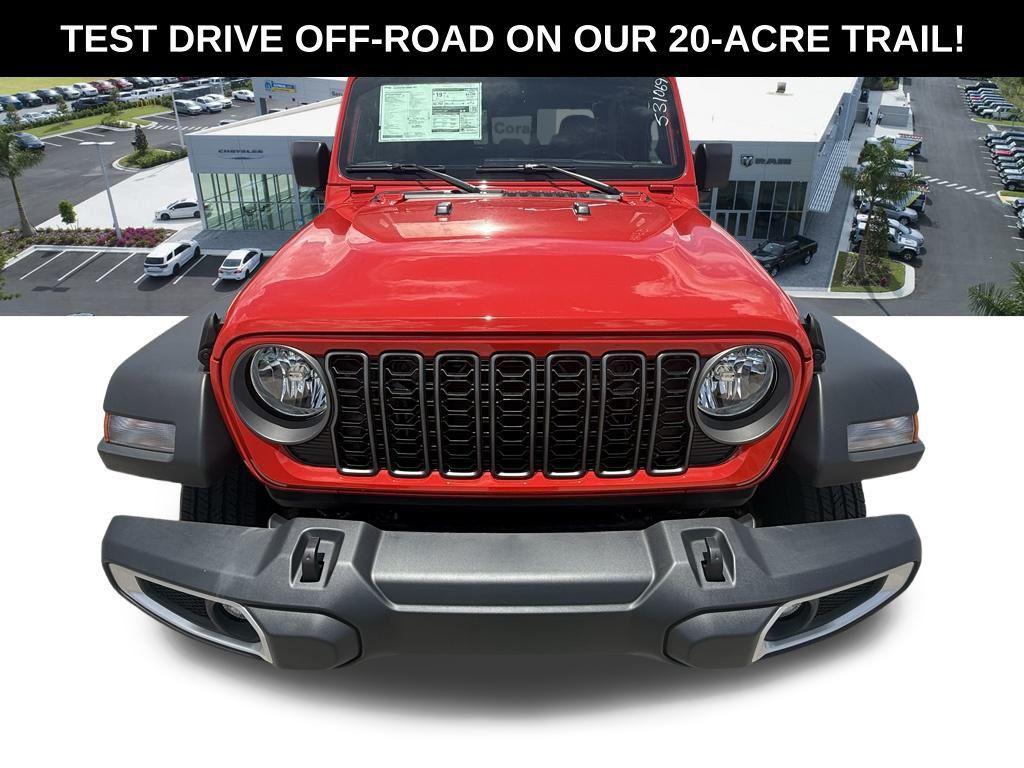 new 2025 Jeep Gladiator car, priced at $35,280