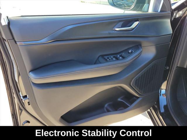 new 2025 Jeep Grand Cherokee car, priced at $35,981