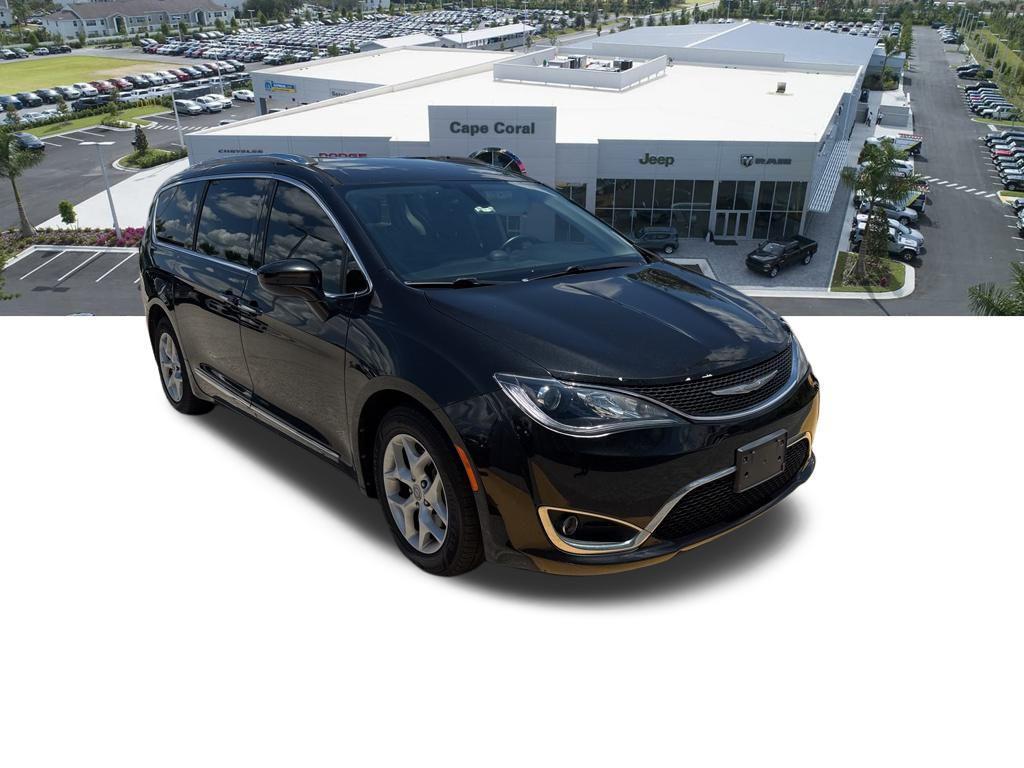 used 2017 Chrysler Pacifica car, priced at $11,780