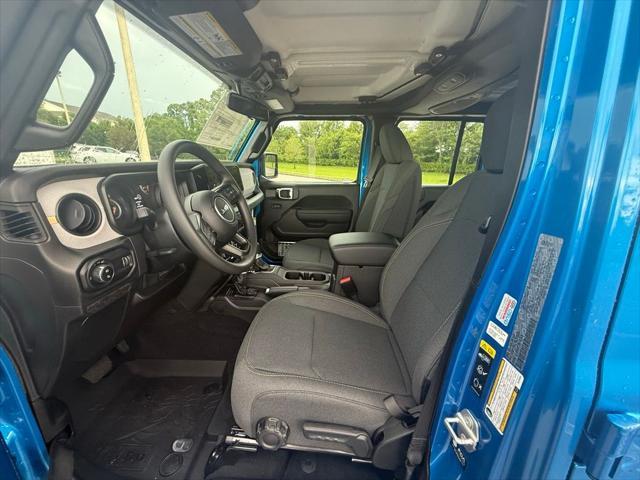 new 2025 Jeep Gladiator car, priced at $37,945