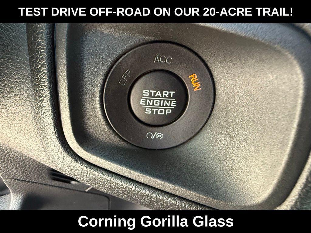 new 2025 Jeep Wrangler car, priced at $45,285