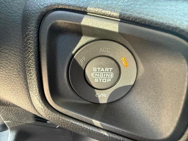 new 2025 Jeep Gladiator car, priced at $39,445