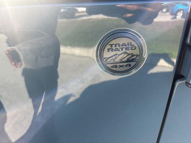 new 2025 Jeep Gladiator car, priced at $39,445