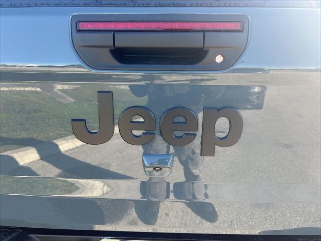 new 2025 Jeep Gladiator car, priced at $39,445