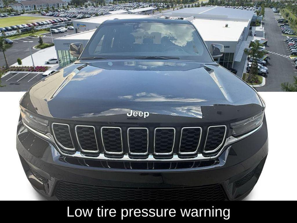 used 2025 Jeep Grand Cherokee car, priced at $33,157