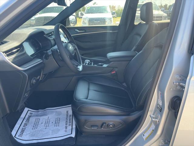 new 2025 Jeep Grand Cherokee car, priced at $38,416