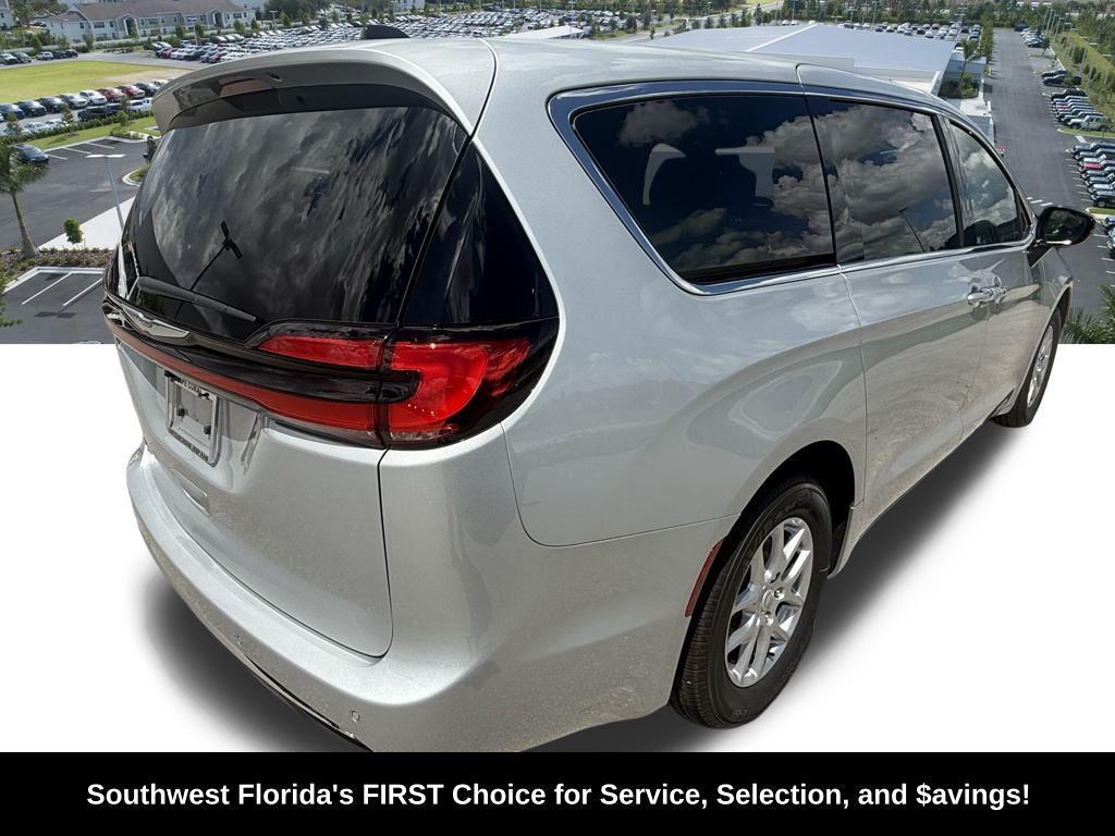 new 2026 Chrysler Pacifica car, priced at $46,555