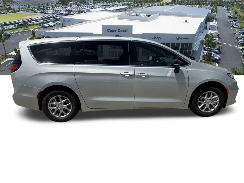 new 2026 Chrysler Pacifica car, priced at $46,555
