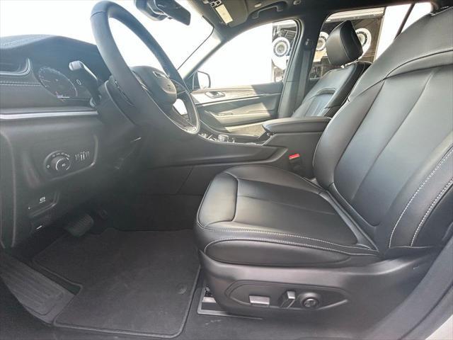 new 2025 Jeep Grand Cherokee car, priced at $43,876