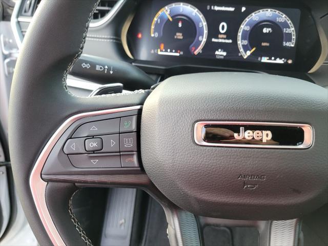 new 2025 Jeep Grand Cherokee car, priced at $39,164