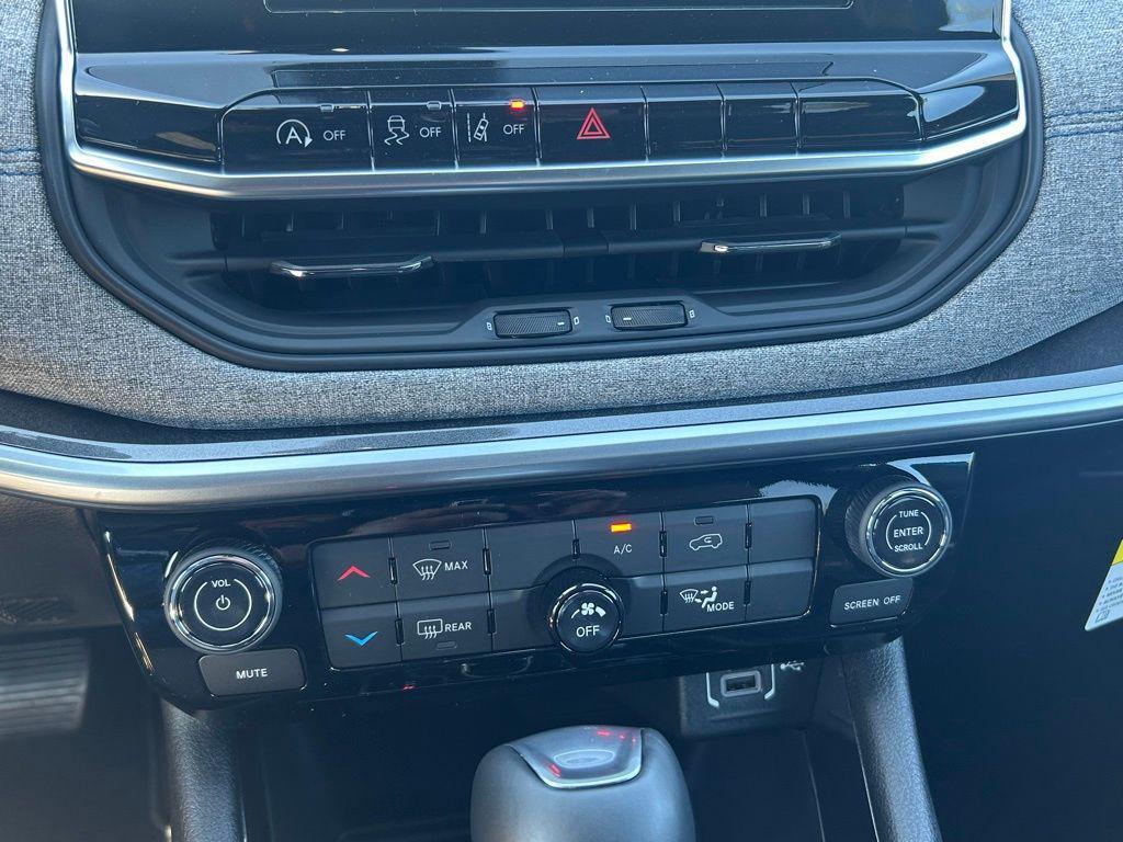 new 2025 Jeep Compass car, priced at $23,995