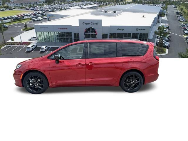new 2025 Chrysler Pacifica car, priced at $44,995