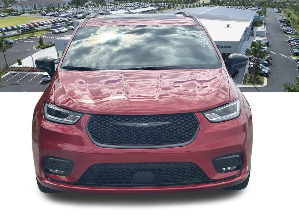 new 2025 Chrysler Pacifica car, priced at $44,995