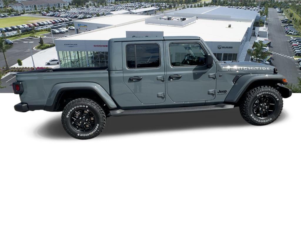 new 2025 Jeep Gladiator car, priced at $45,298