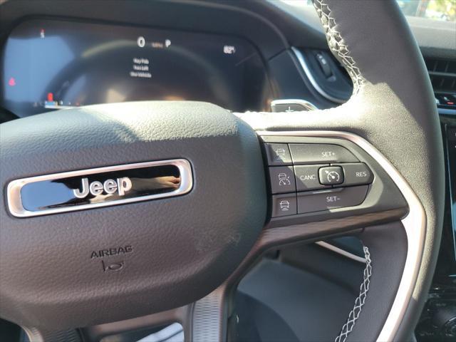 new 2025 Jeep Grand Cherokee car, priced at $45,554