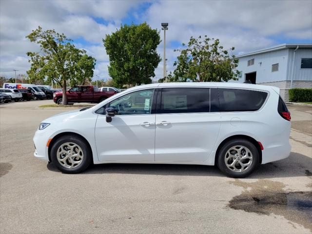 new 2024 Chrysler Pacifica car, priced at $49,512