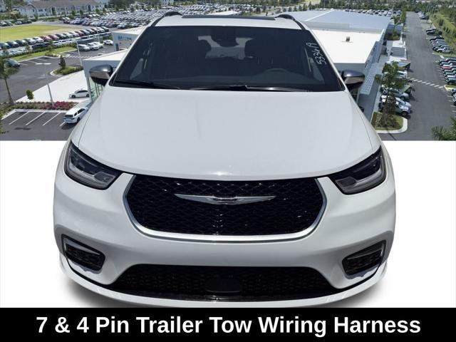 new 2025 Chrysler Pacifica car, priced at $53,144
