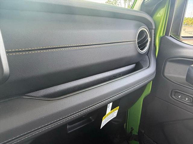new 2025 Jeep Gladiator car, priced at $46,490