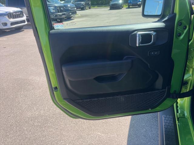 new 2025 Jeep Wrangler car, priced at $37,491