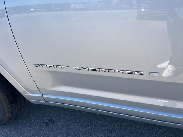 new 2025 Jeep Grand Cherokee car, priced at $55,671