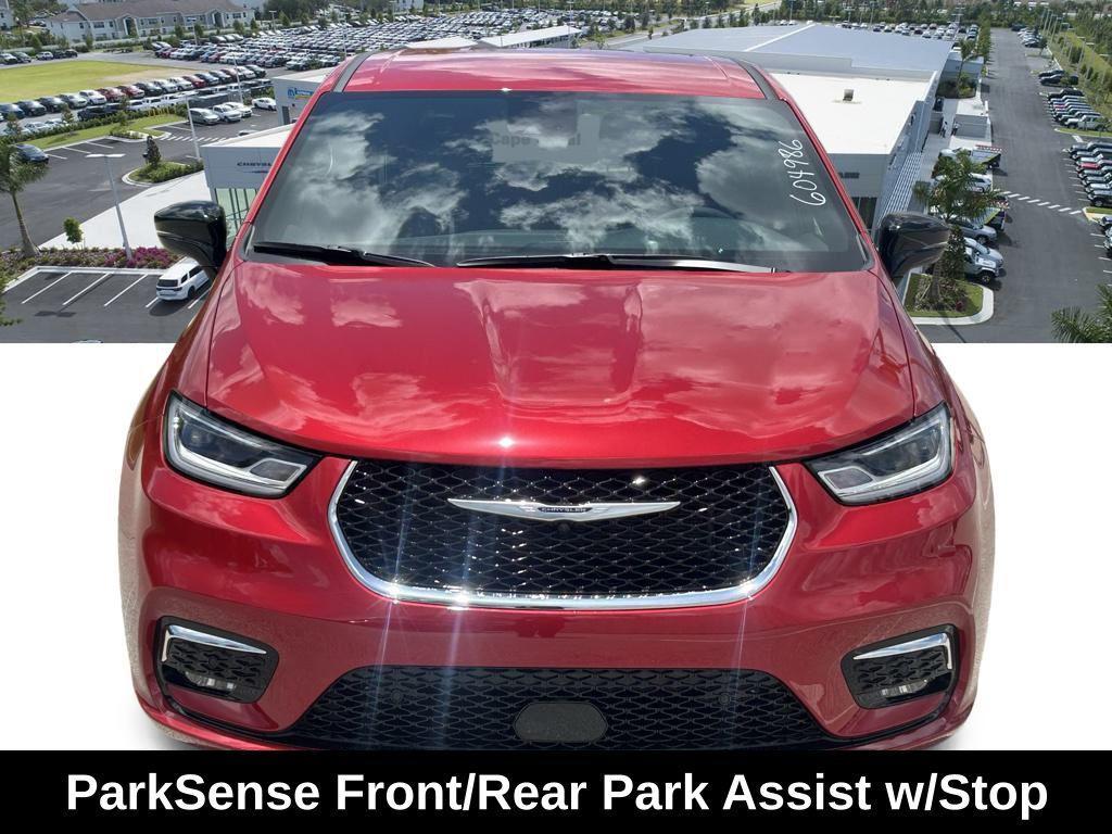new 2025 Chrysler Pacifica car, priced at $41,687
