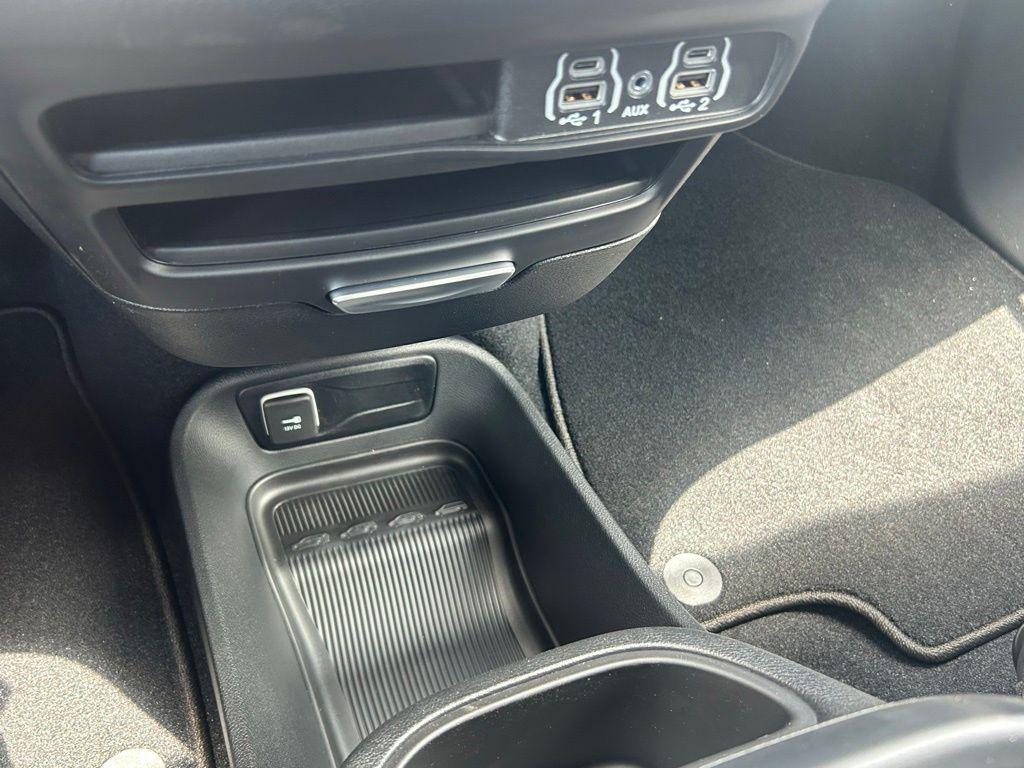 new 2025 Chrysler Pacifica car, priced at $41,687