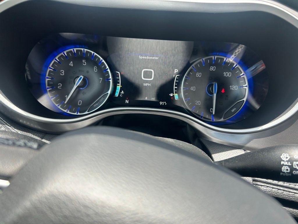 new 2025 Chrysler Pacifica car, priced at $41,687