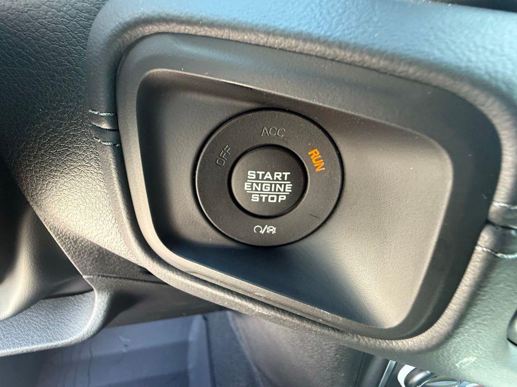 new 2025 Jeep Wrangler car, priced at $53,986