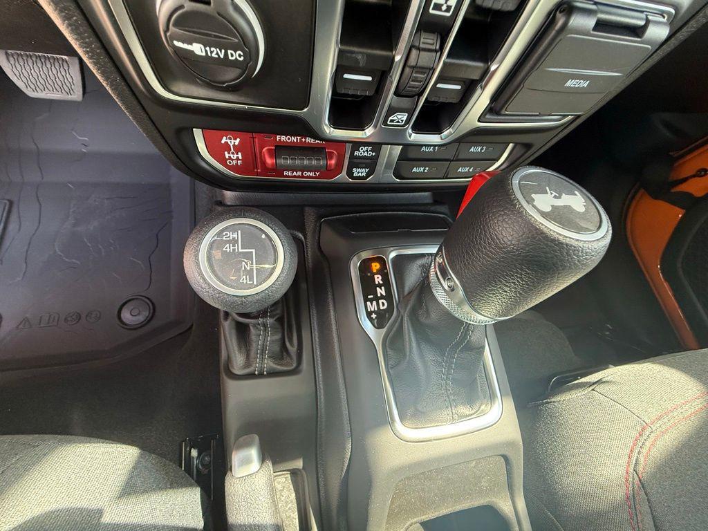 new 2025 Jeep Wrangler car, priced at $53,986