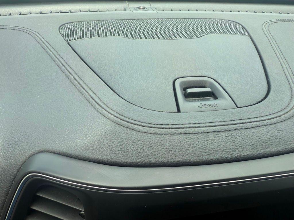 used 2019 Jeep Cherokee car, priced at $11,516