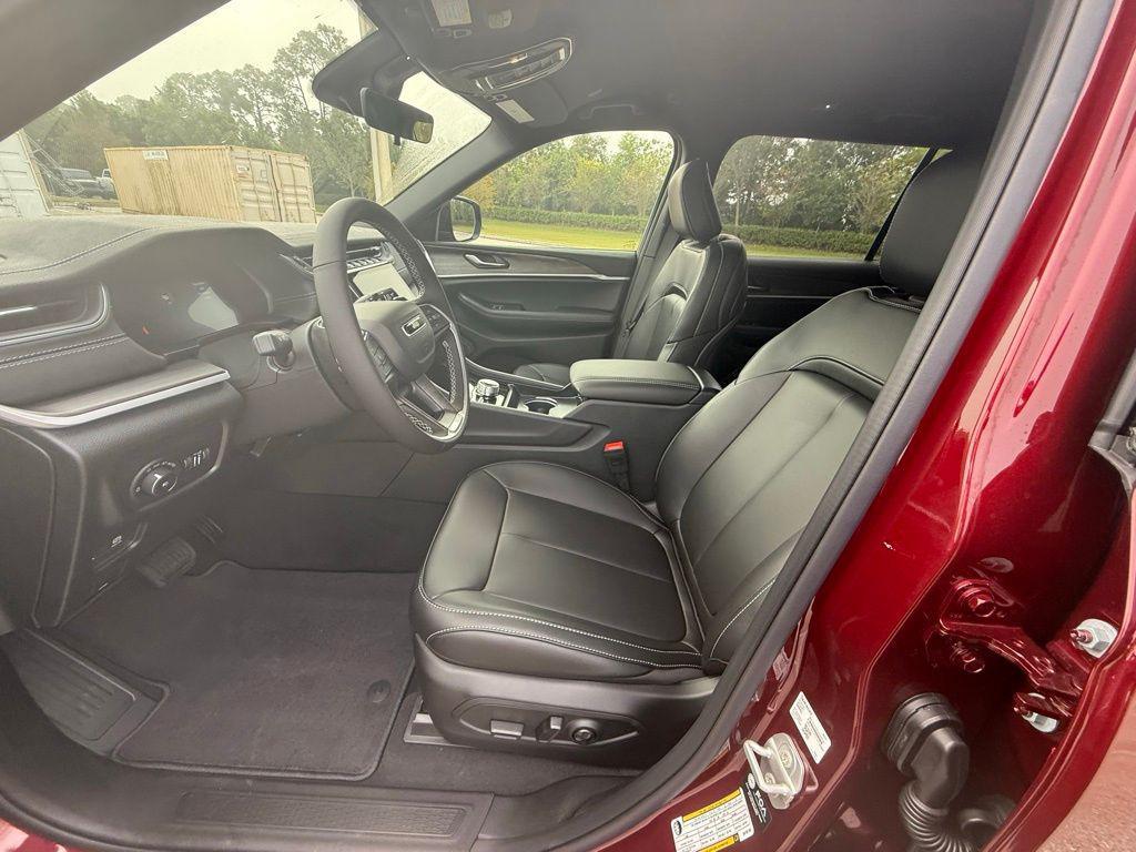 new 2025 Jeep Grand Cherokee L car, priced at $42,720