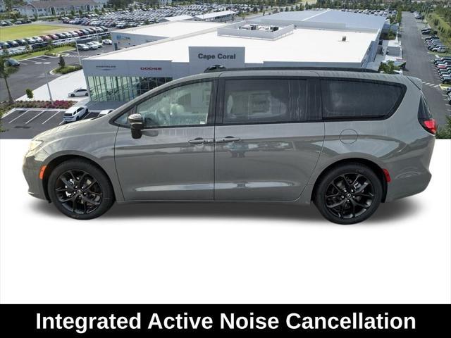 new 2025 Chrysler Pacifica car, priced at $50,863
