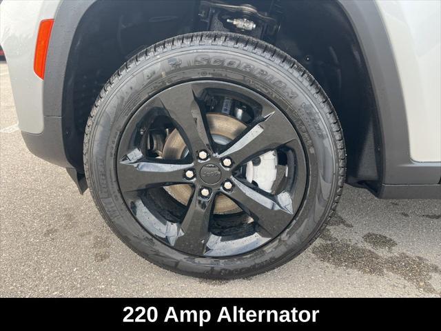 new 2025 Jeep Grand Cherokee car, priced at $44,385