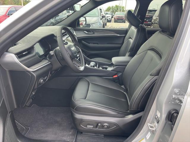 new 2025 Jeep Grand Cherokee car, priced at $44,385