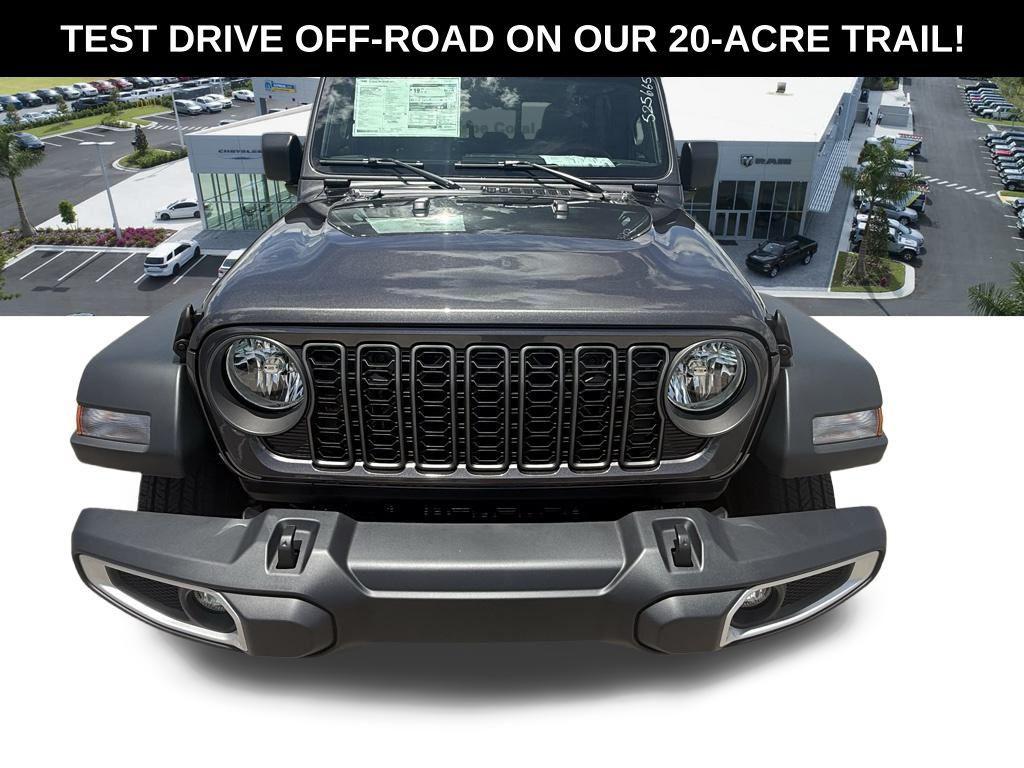 new 2025 Jeep Gladiator car, priced at $38,280