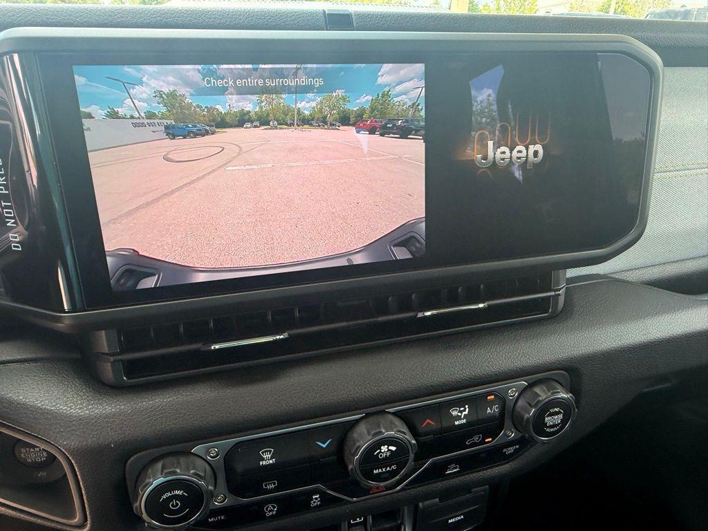 new 2025 Jeep Gladiator car, priced at $38,665